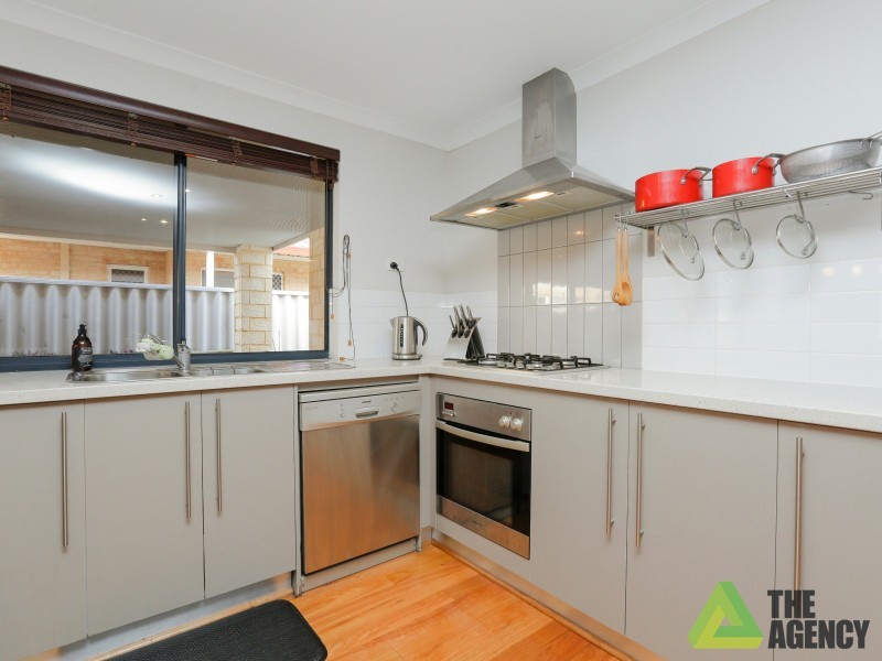 16 Dennis Way, Canning Vale WA 6155