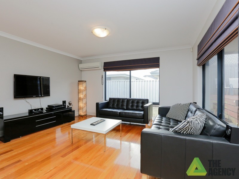 16 Dennis Way, Canning Vale WA 6155