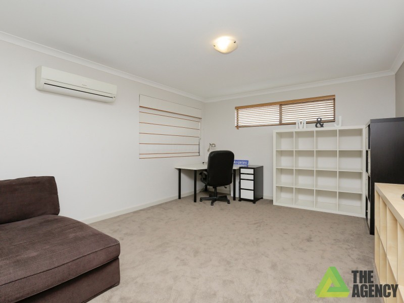 16 Dennis Way, Canning Vale WA 6155