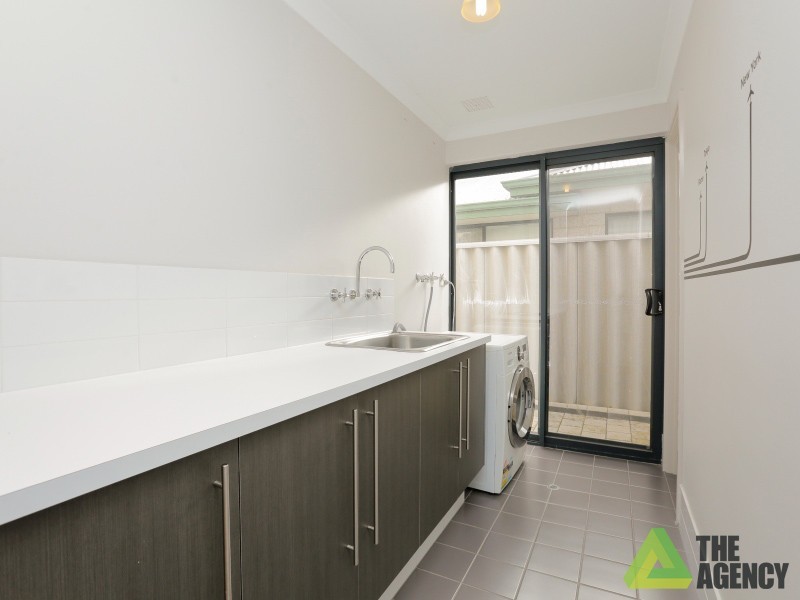 16 Dennis Way, Canning Vale WA 6155