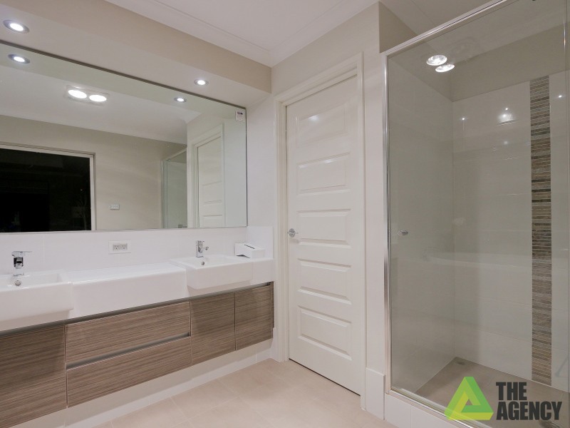 12 Whitehorse Drive, Harrisdale WA 6112