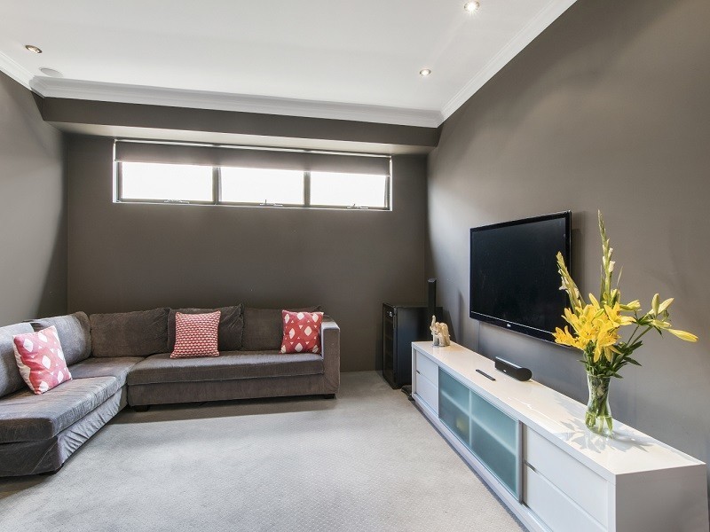 12 Whitehorse Drive, Harrisdale WA 6112