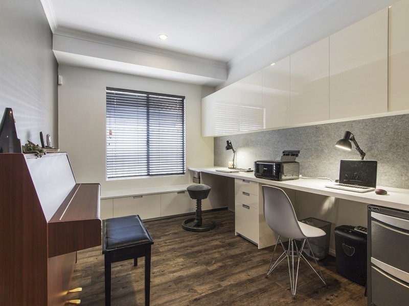 12 Whitehorse Drive, Harrisdale WA 6112