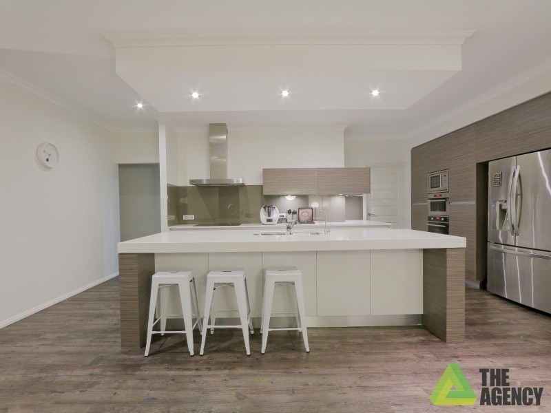 12 Whitehorse Drive, Harrisdale WA 6112