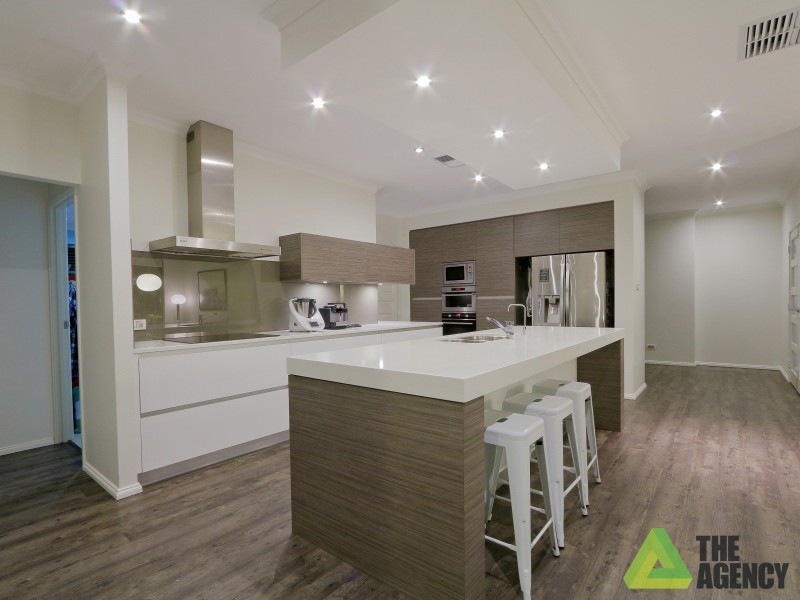 12 Whitehorse Drive, Harrisdale WA 6112