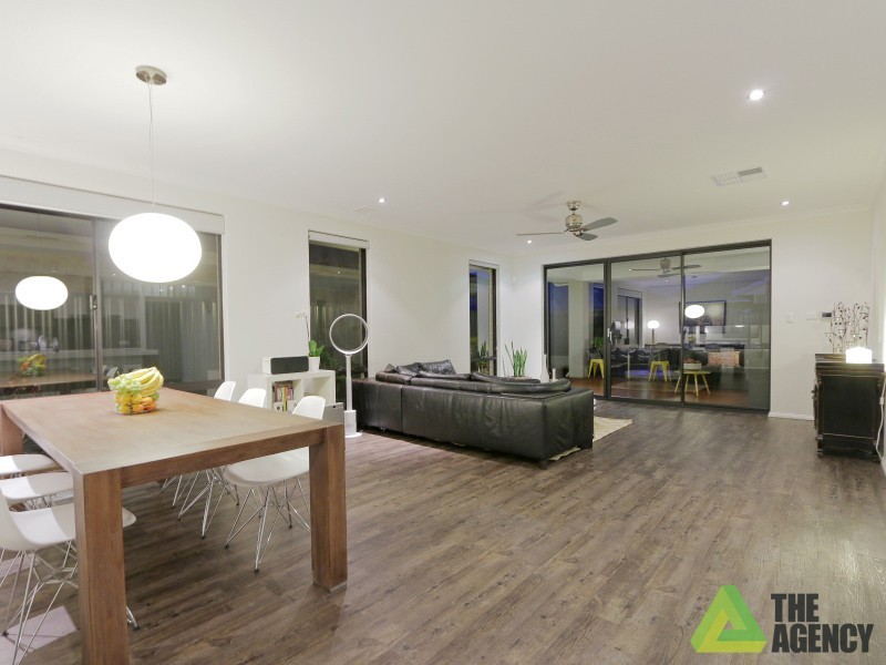 12 Whitehorse Drive, Harrisdale WA 6112