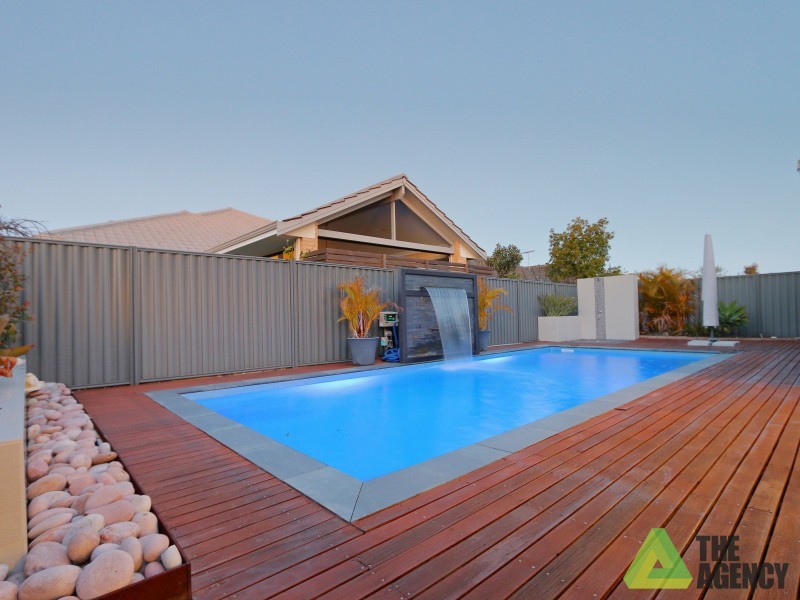 12 Whitehorse Drive, Harrisdale WA 6112