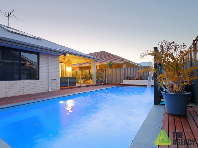 12 Whitehorse Drive, Harrisdale WA 6112