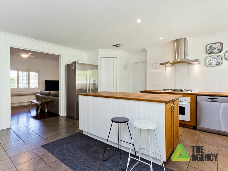 25B Holmesdale Road, Woodbridge WA 6056