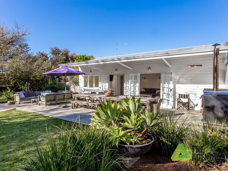 25B Holmesdale Road, Woodbridge WA 6056