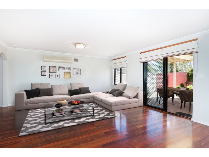 3/572 canning Highway, Attadale WA 6156