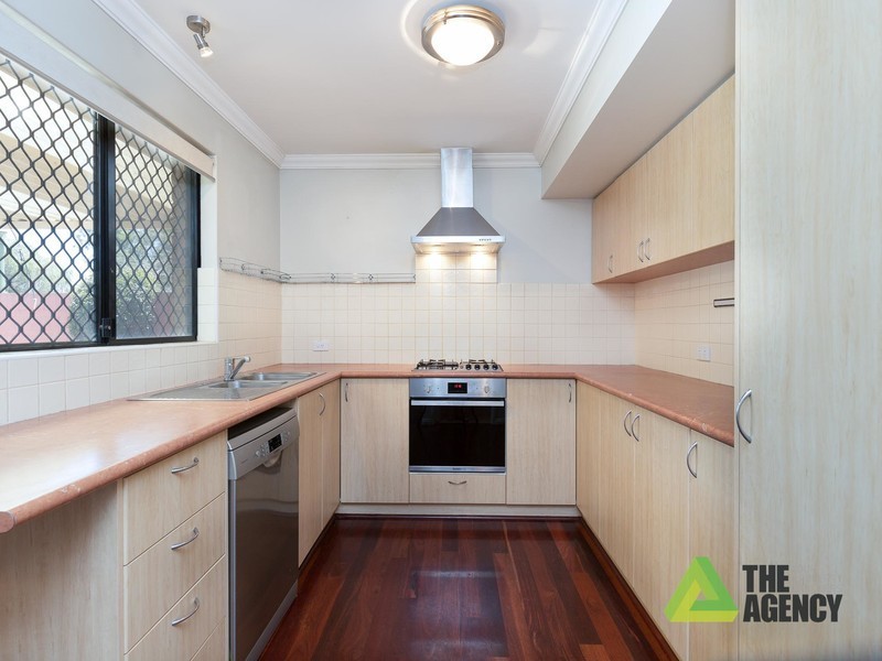 3/572 canning Highway, Attadale WA 6156