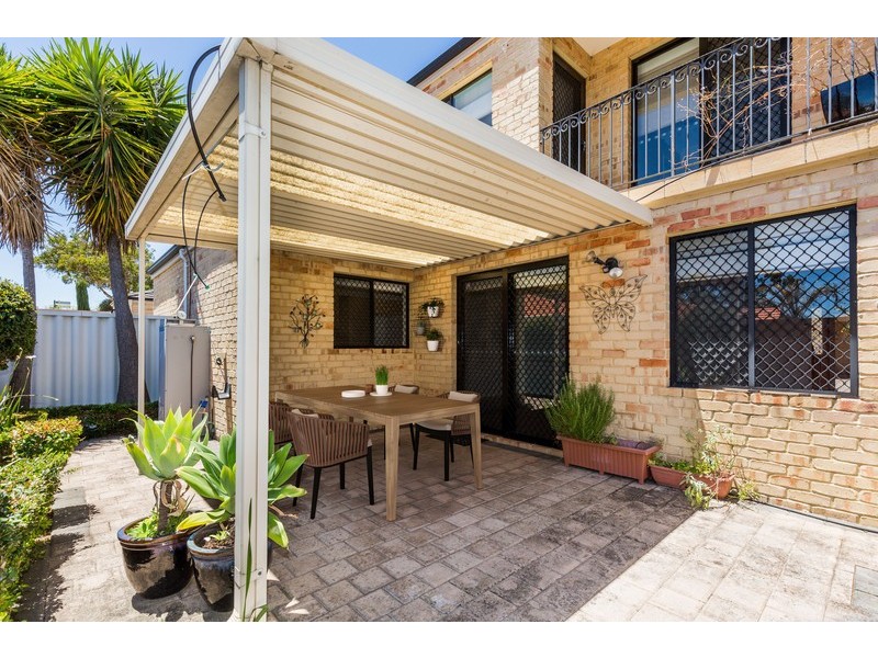 3/572 canning Highway, Attadale WA 6156