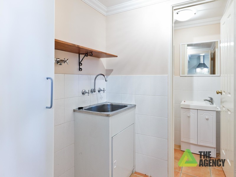 3/572 canning Highway, Attadale WA 6156