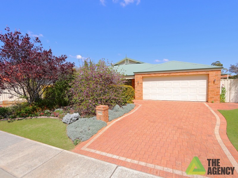 4 Athena Crossing, Canning Vale WA 6155