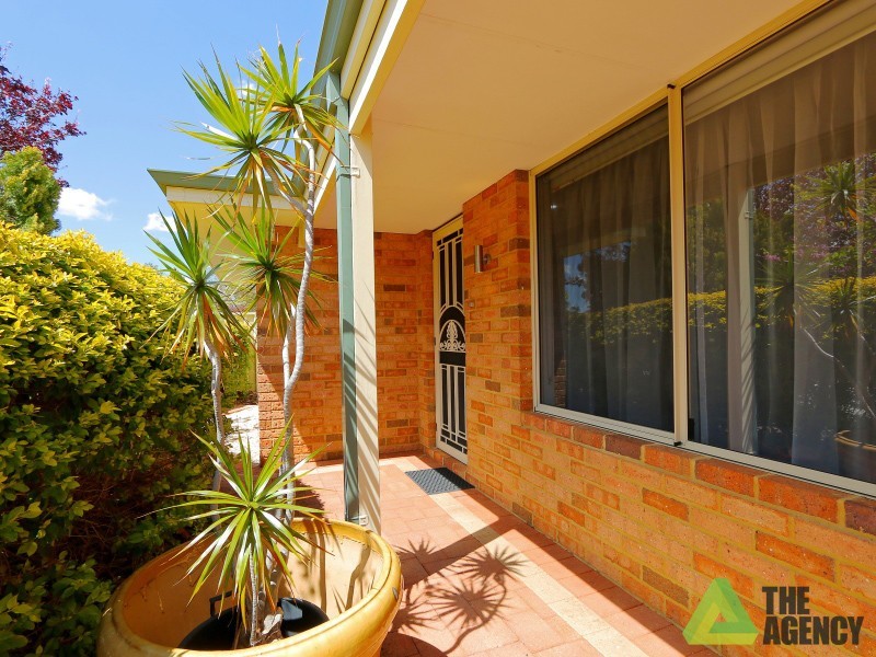 4 Athena Crossing, Canning Vale WA 6155