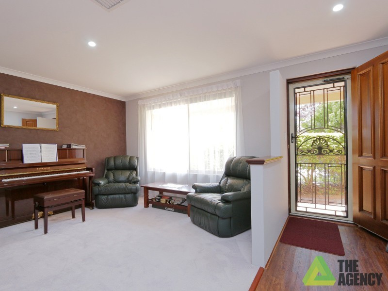 4 Athena Crossing, Canning Vale WA 6155