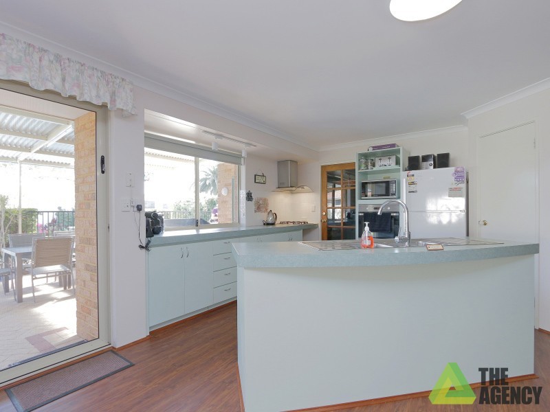 4 Athena Crossing, Canning Vale WA 6155