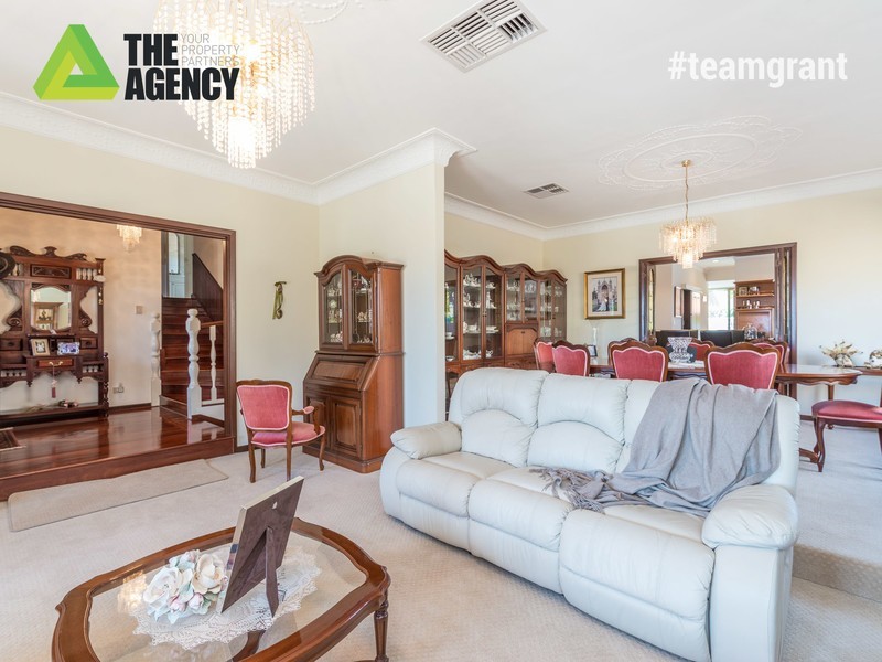 31 Hanrahan Loop, Kardinya WA 6163