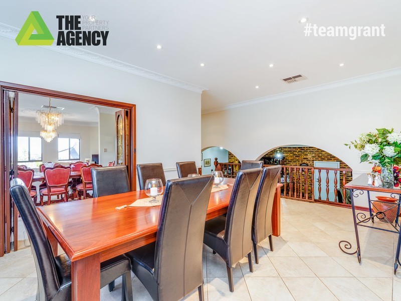 31 Hanrahan Loop, Kardinya WA 6163