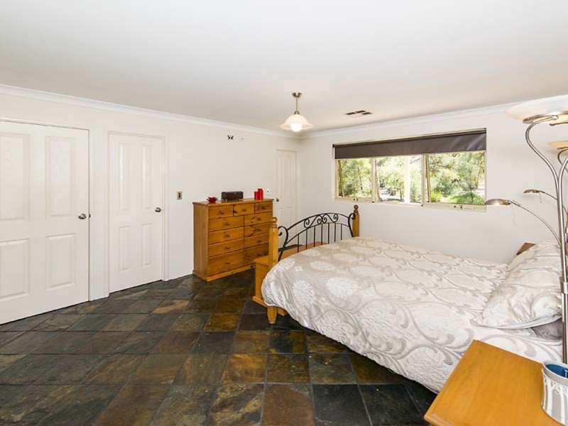 131 Old Dairy Court, Oakford WA 6121