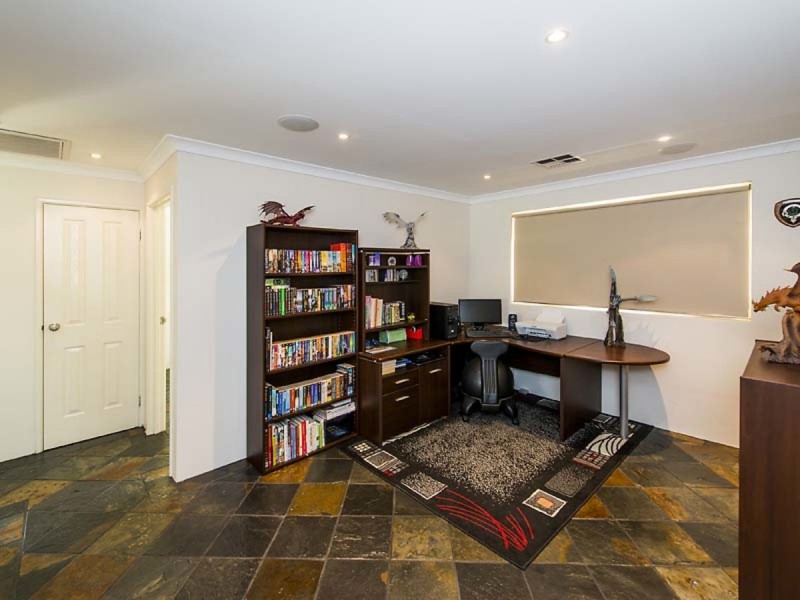 131 Old Dairy Court, Oakford WA 6121