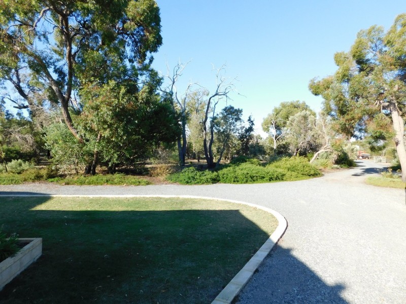 131 Old Dairy Court, Oakford WA 6121