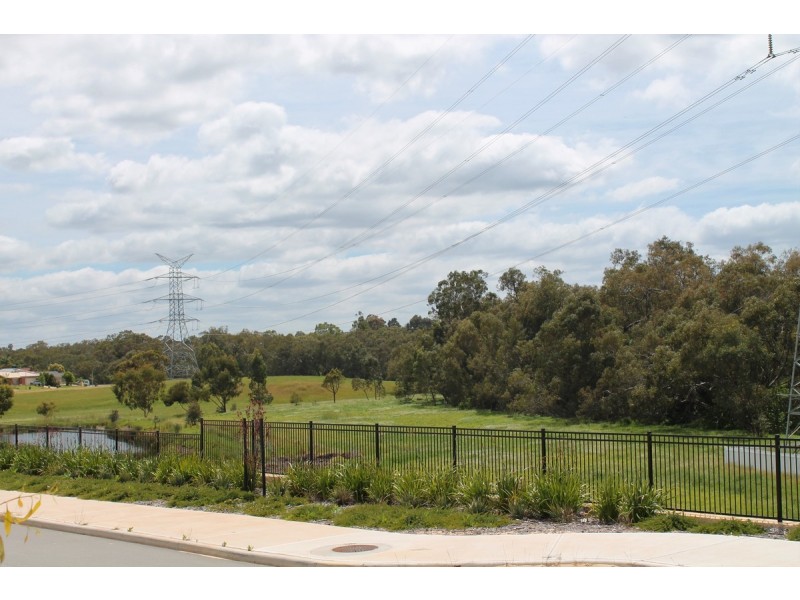 26 Darwinia Cresent, Helena Valley WA 6056