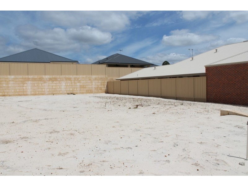 26 Darwinia Cresent, Helena Valley WA 6056