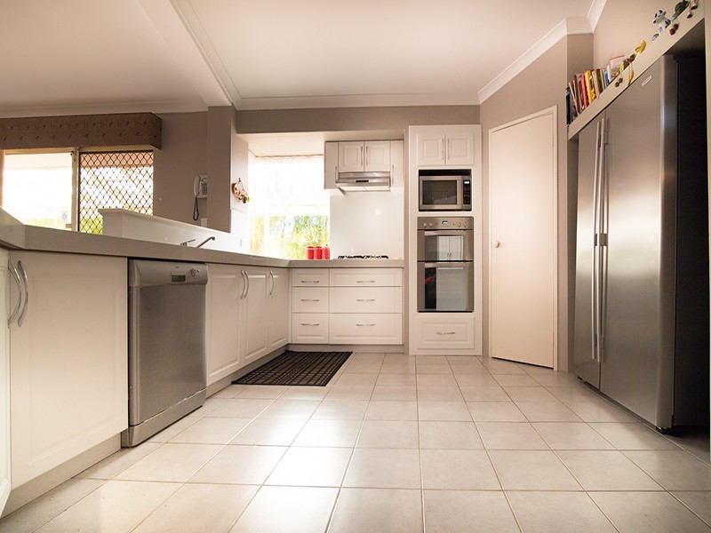 24 Burtonia Place, Canning Vale WA 6155