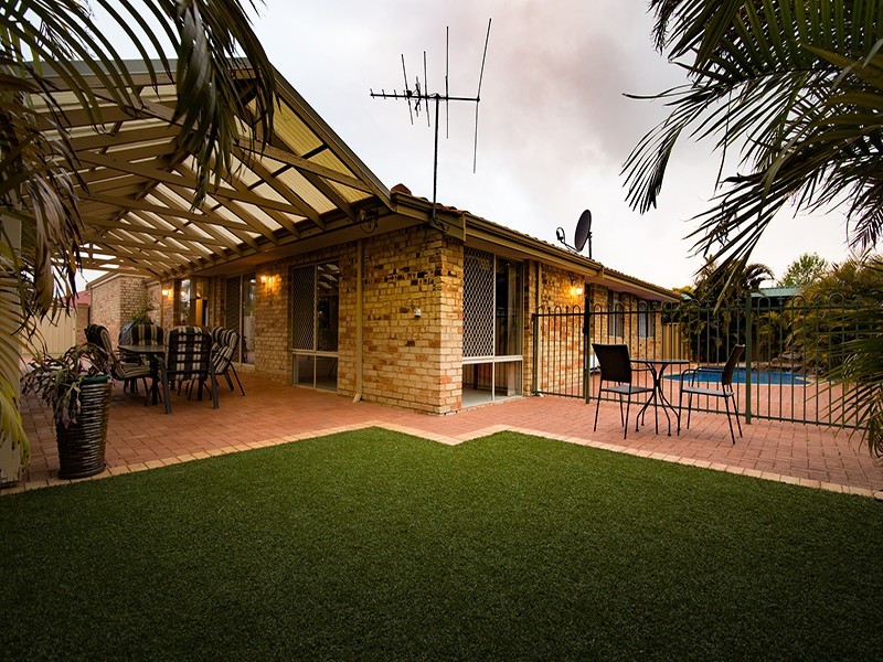 24 Burtonia Place, Canning Vale WA 6155