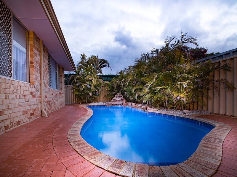 24 Burtonia Place, Canning Vale WA 6155