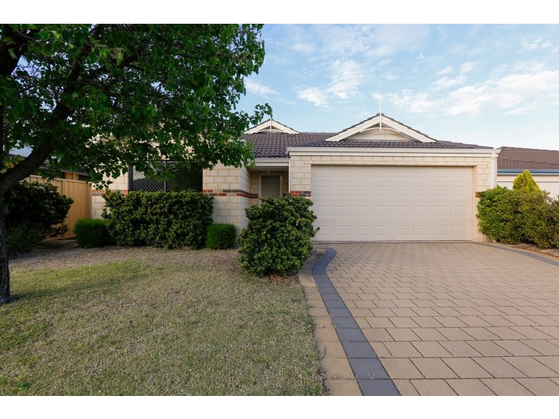 13 Cadoux Promenade, Canning Vale WA 6155