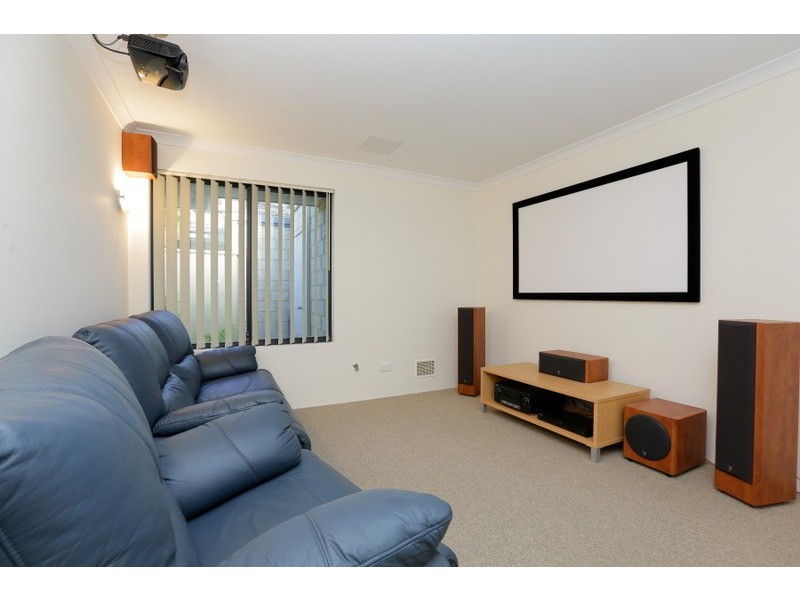 13 Cadoux Promenade, Canning Vale WA 6155