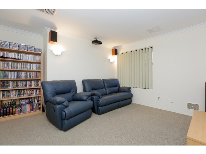 13 Cadoux Promenade, Canning Vale WA 6155