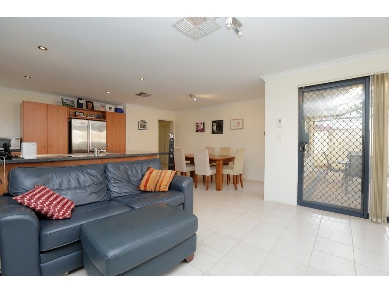 13 Cadoux Promenade, Canning Vale WA 6155