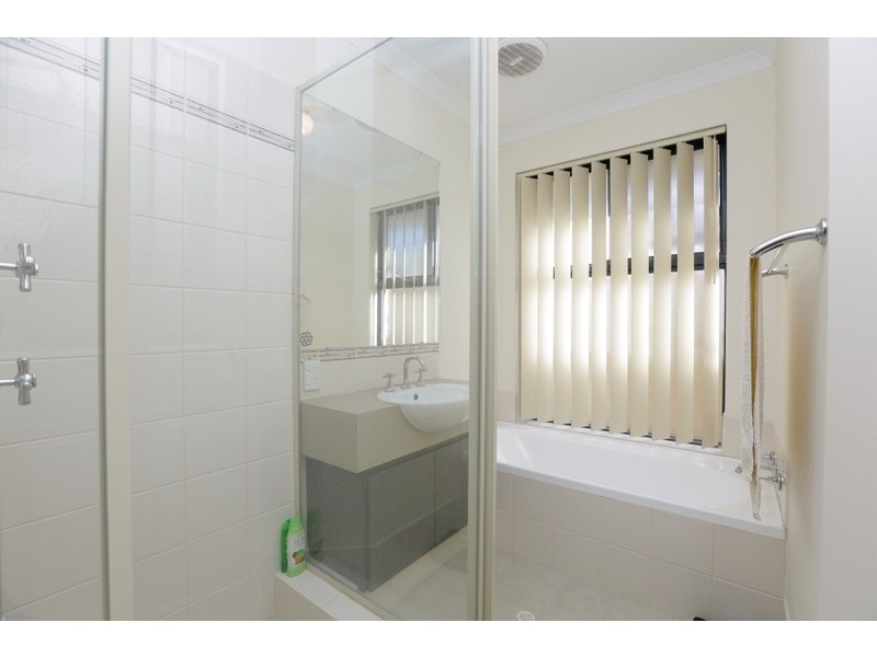 13 Cadoux Promenade, Canning Vale WA 6155