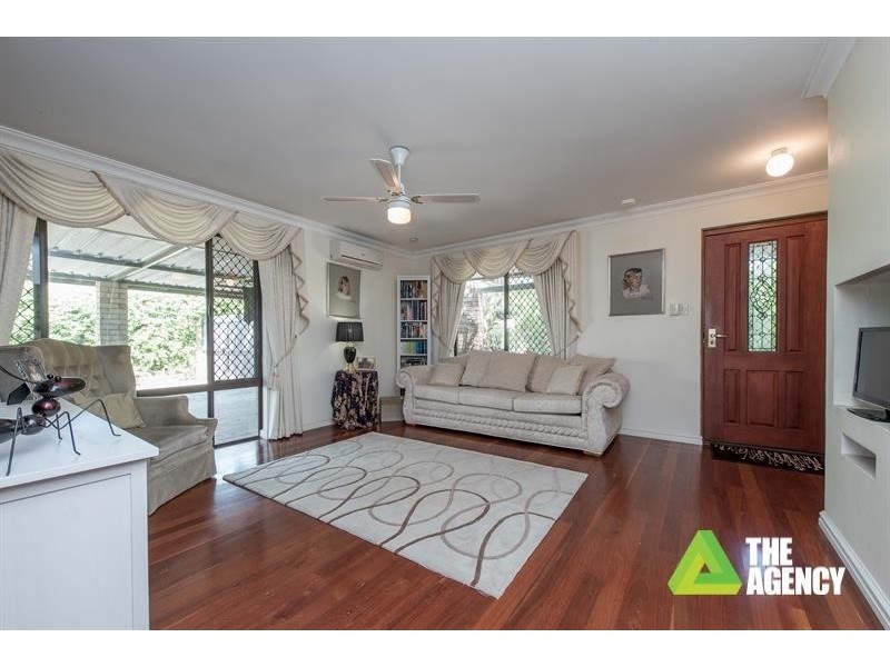 27 Lushington Drive, Padbury WA 6025