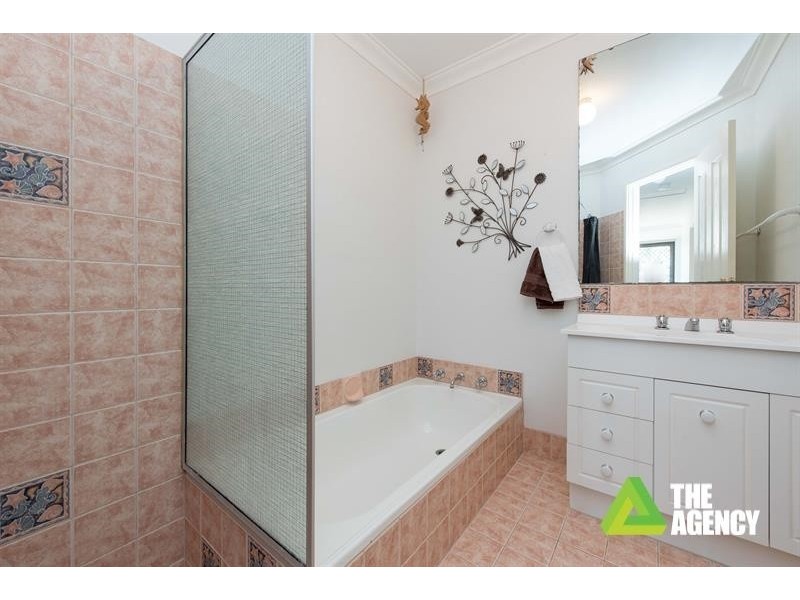 27 Lushington Drive, Padbury WA 6025