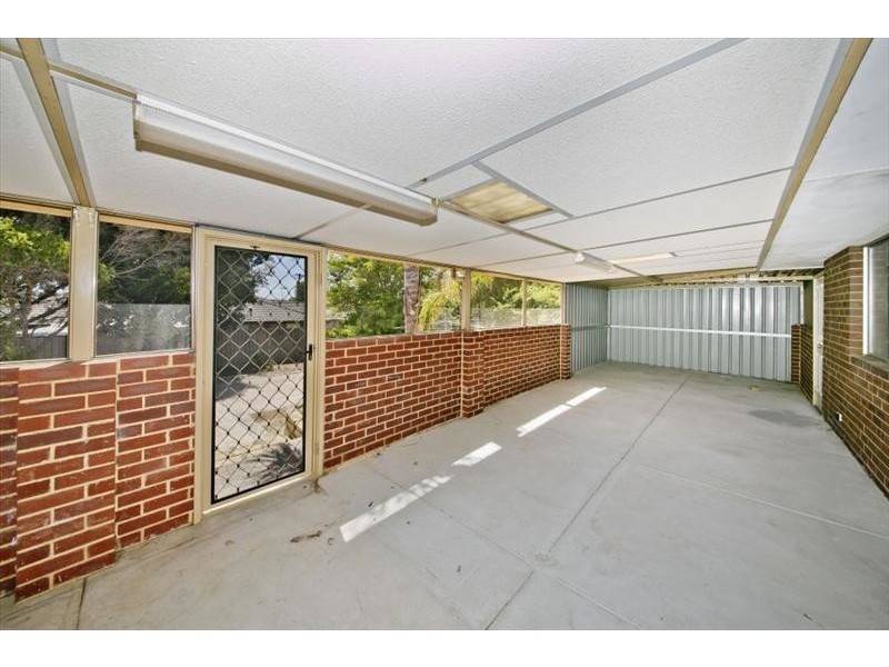 39 MacArthur Avenue, Padbury WA 6025