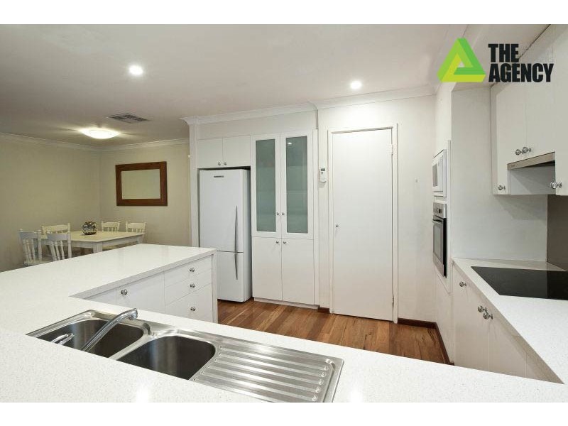 3 Nevoria Place, Padbury WA 6025