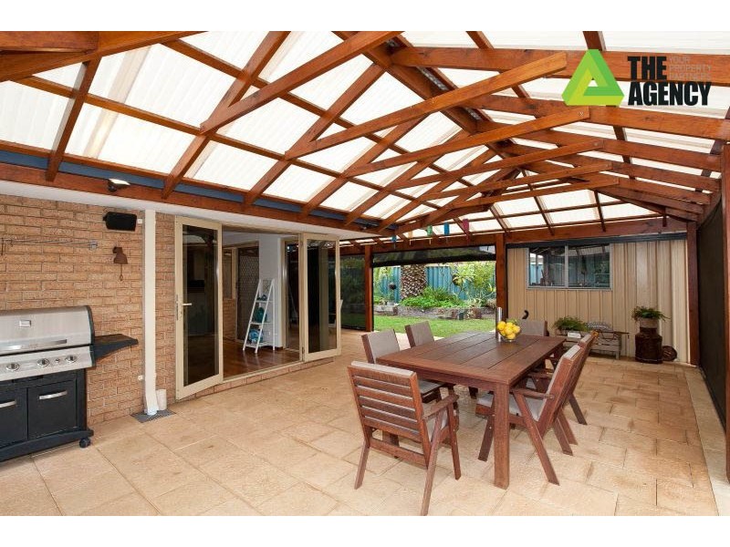 3 Nevoria Place, Padbury WA 6025