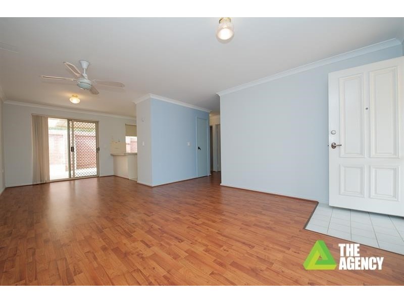 9/20 Blackwattle Parade, Padbury WA 6025