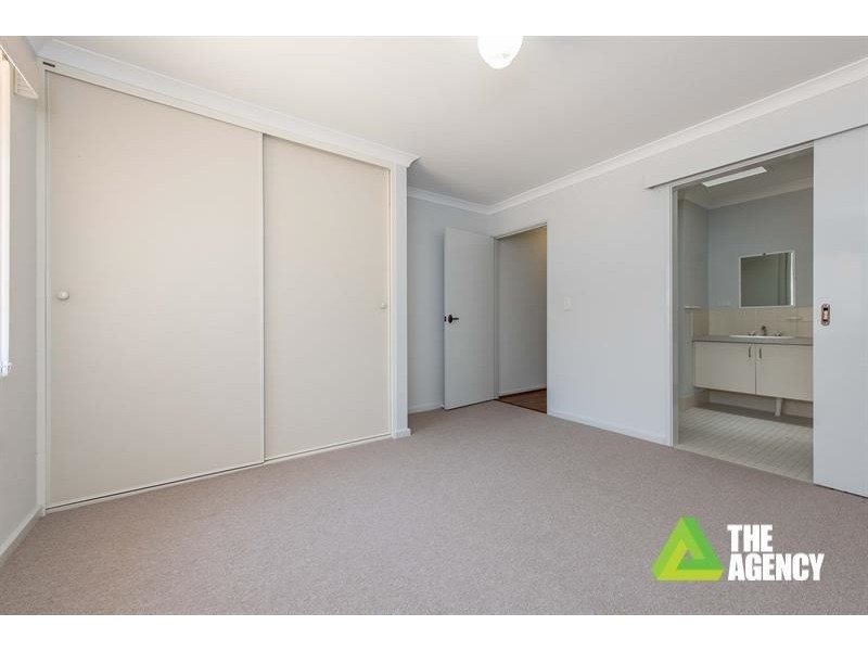 9/20 Blackwattle Parade, Padbury WA 6025