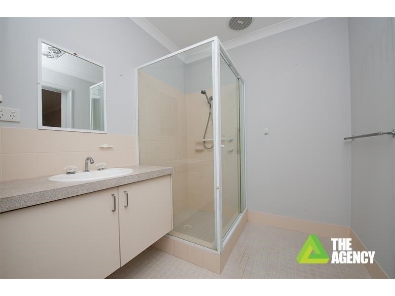 9/20 Blackwattle Parade, Padbury WA 6025