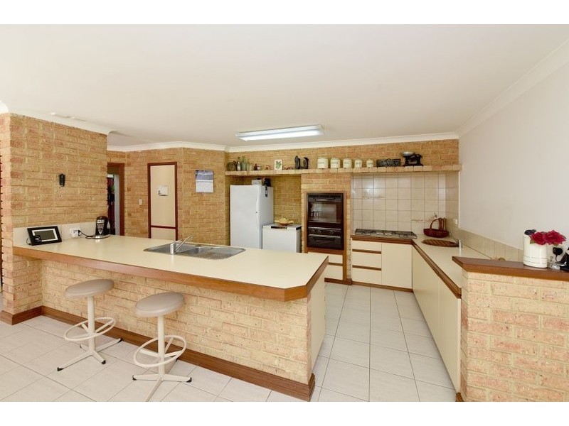 15 Lake Carine Gardens, Carine WA 6020