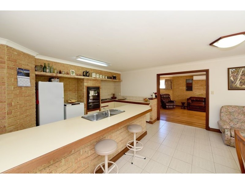 15 Lake Carine Gardens, Carine WA 6020