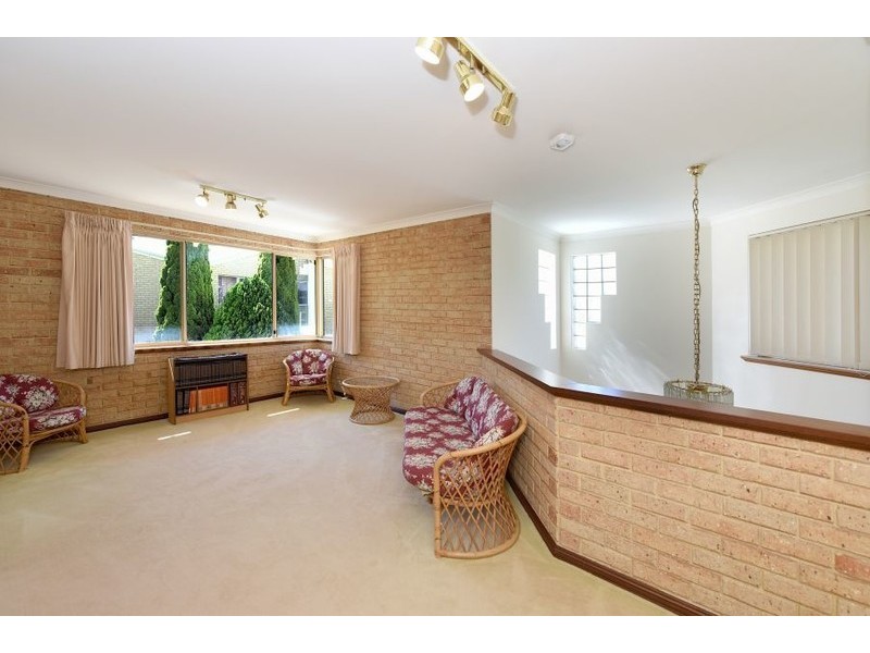 15 Lake Carine Gardens, Carine WA 6020
