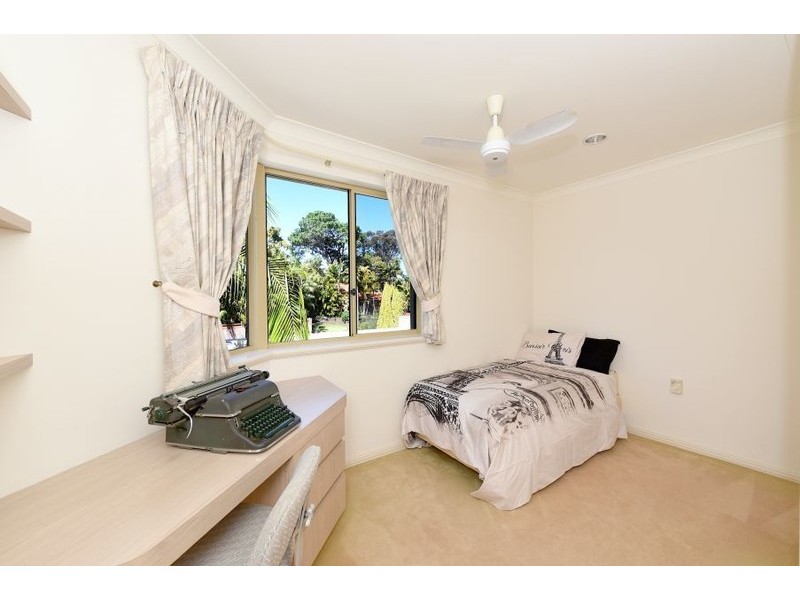 15 Lake Carine Gardens, Carine WA 6020