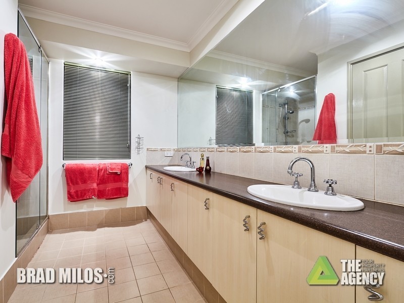 15 Fawcett Crescent, Canning Vale WA 6155